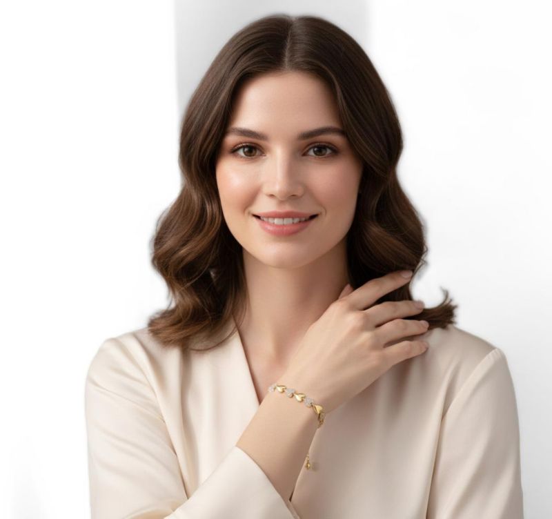Dainty 14K Gold Plated CZ Pave Heart Stampato Thin Bracelet