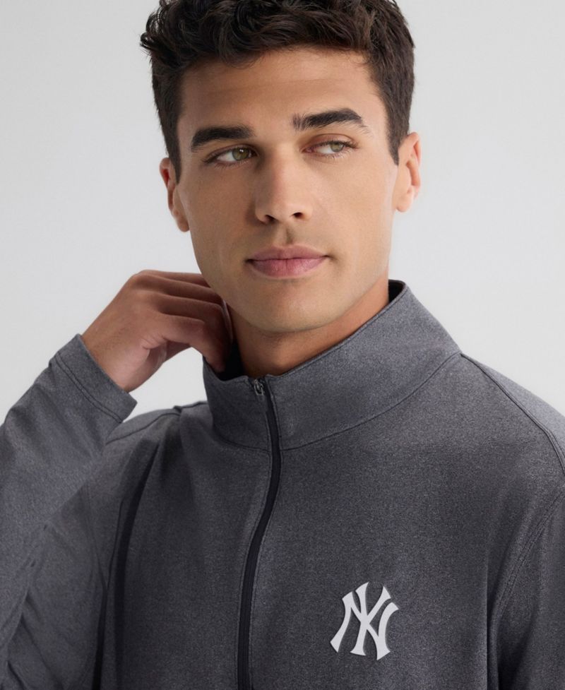 Men's Charcoal New York Yankees Clutch Quarter-Zip Pullover Sweatshirt