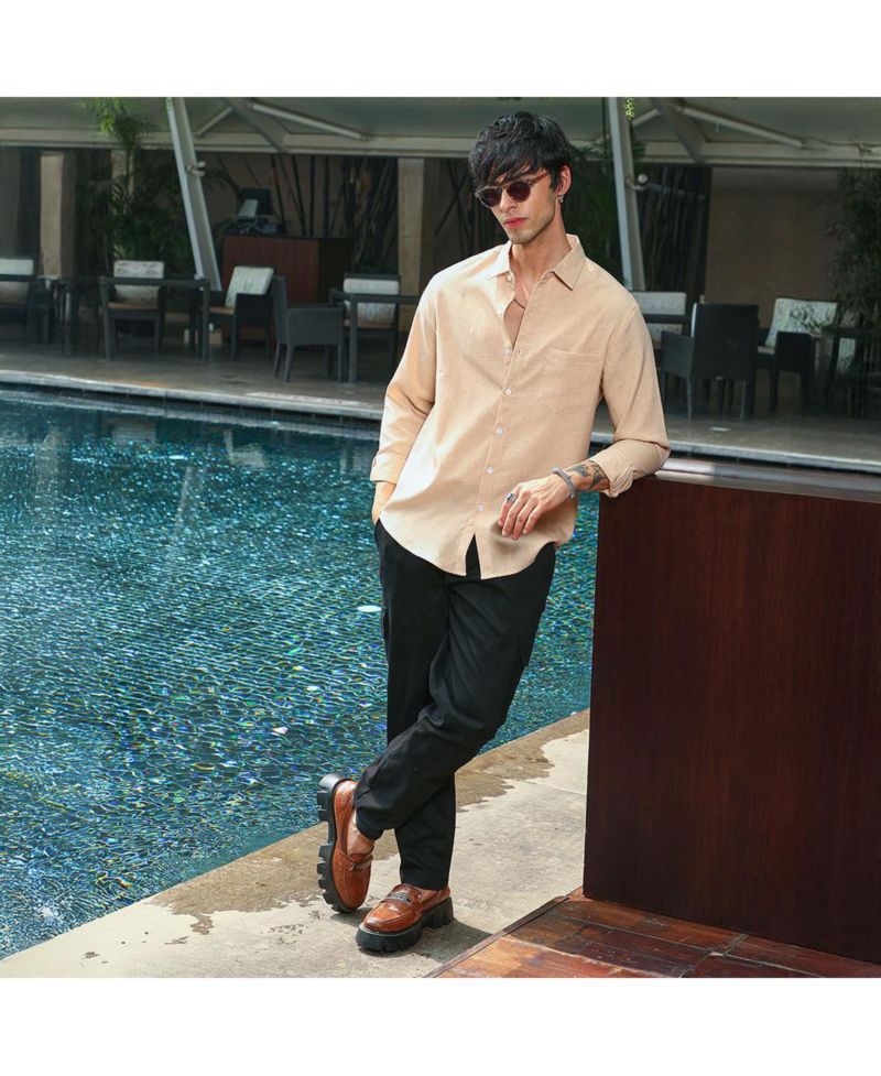 Men's Ecru Beige Solid Relaxed Shirt