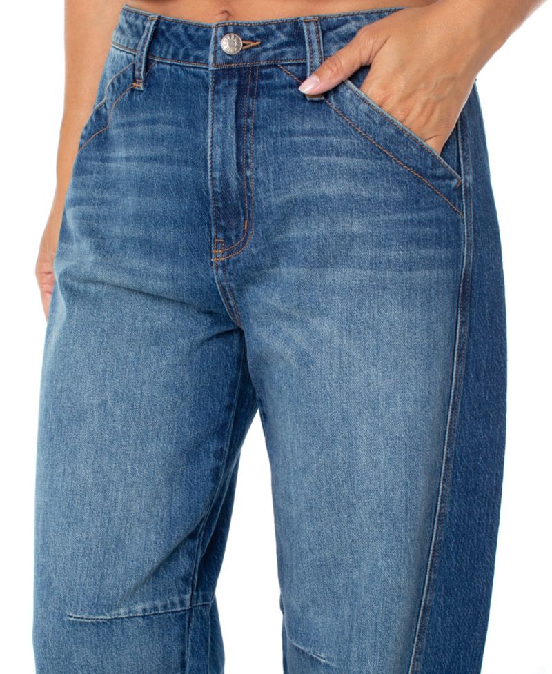 Juniors' Curved Seams Barrel-Leg Jeans
