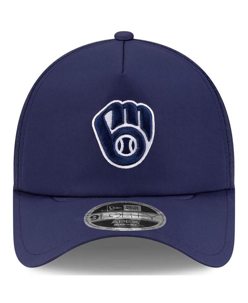 Men's Navy Milwaukee Brewers 2026 Batting Practice Apex 9FORTY Adjustable Trucker Hat