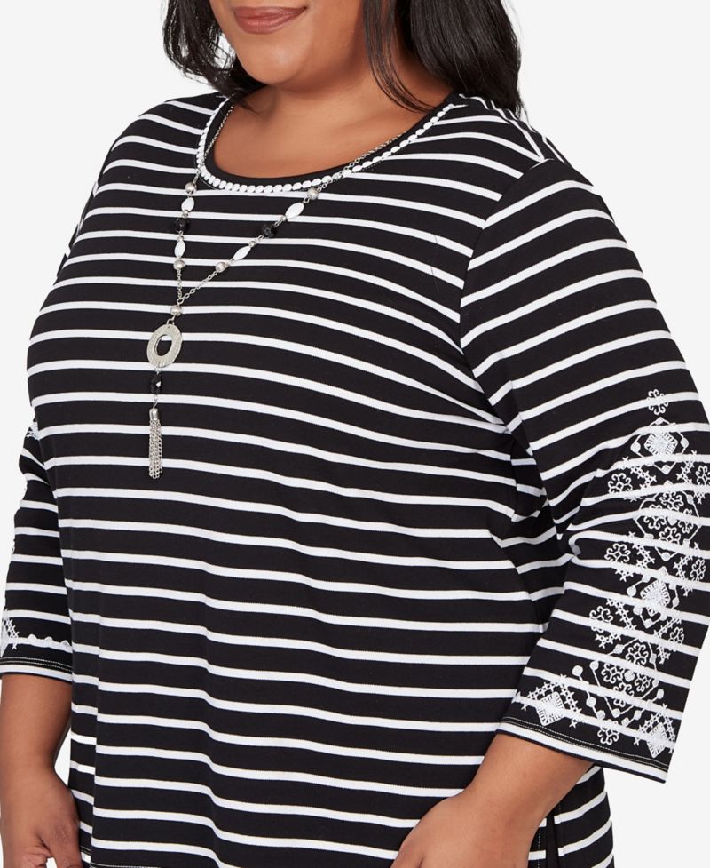 Plus Size Classic Pinstripe Embroidered Sleeve Top with Necklace