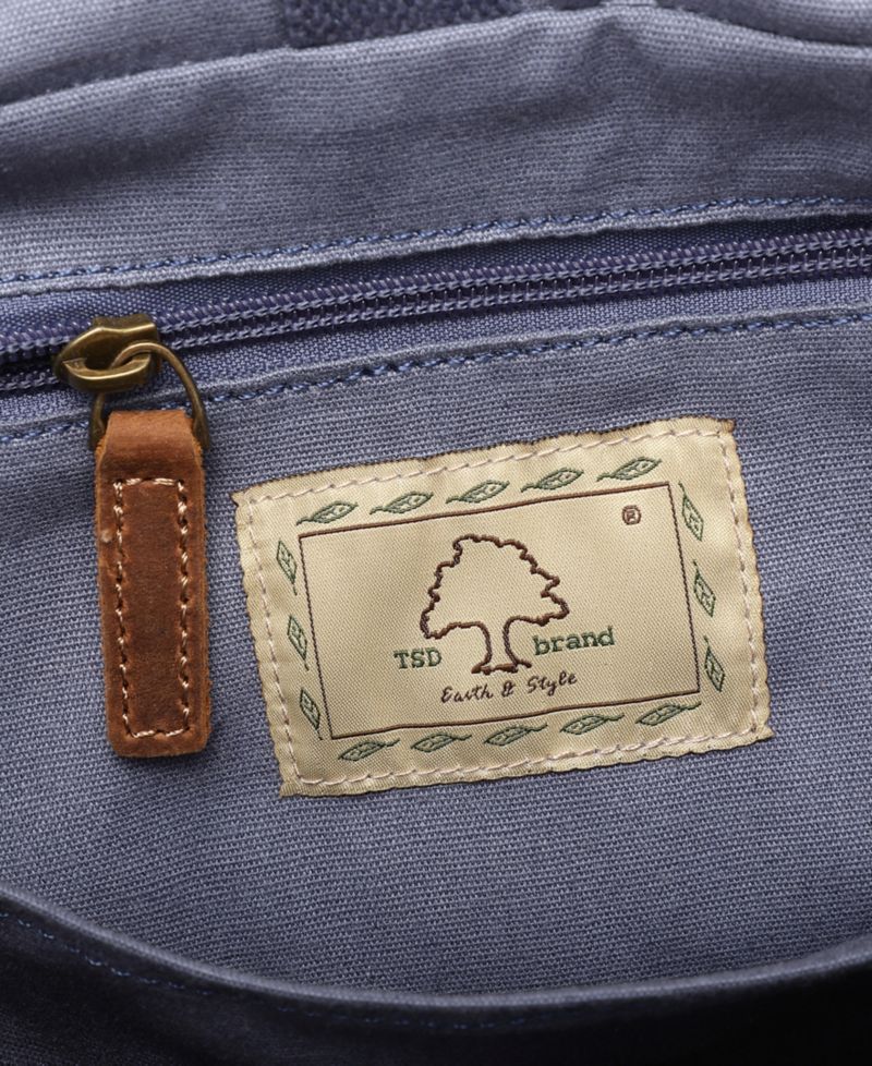 Atona Traveler Canvas Crossbody Bag