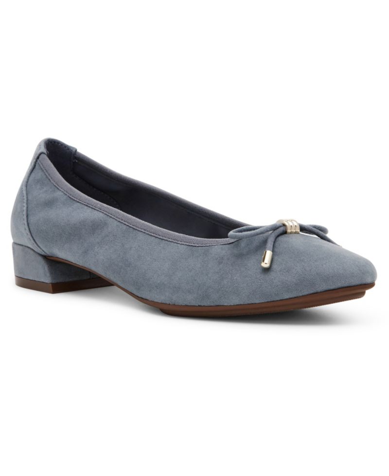 Women's Divine Slip-On Dress Pumps