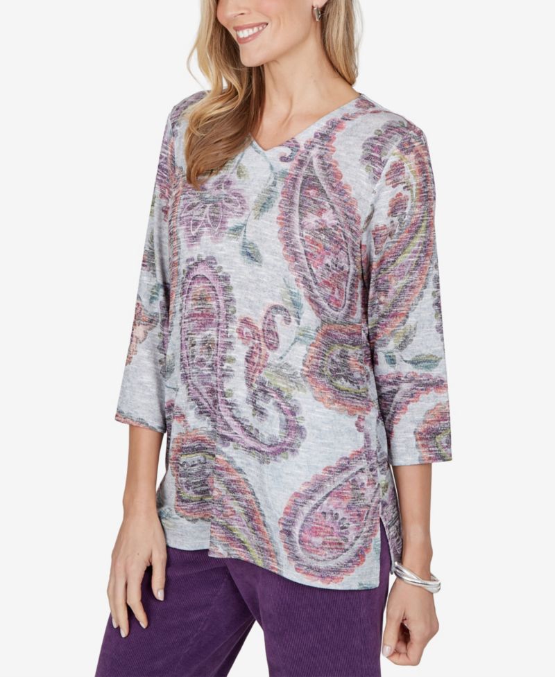 Petite Paisley V-Neck 3/4-Sleeve T-Shirt