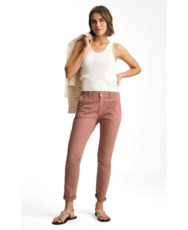 Women's Kathleen Mid Rise Boyfriend In Chino Old Magenta Twill