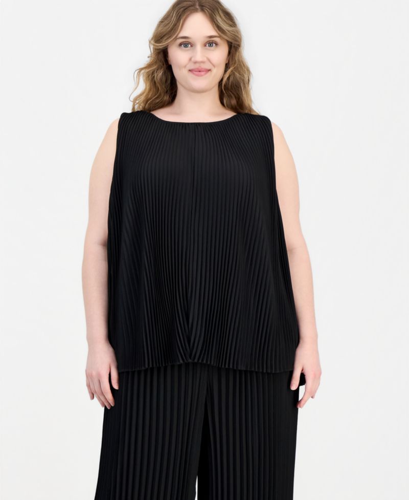 Plus Size Pleated Pull-On Pants