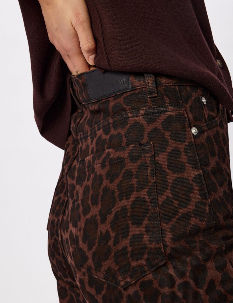 Women's Leopard Print Barrel Jean