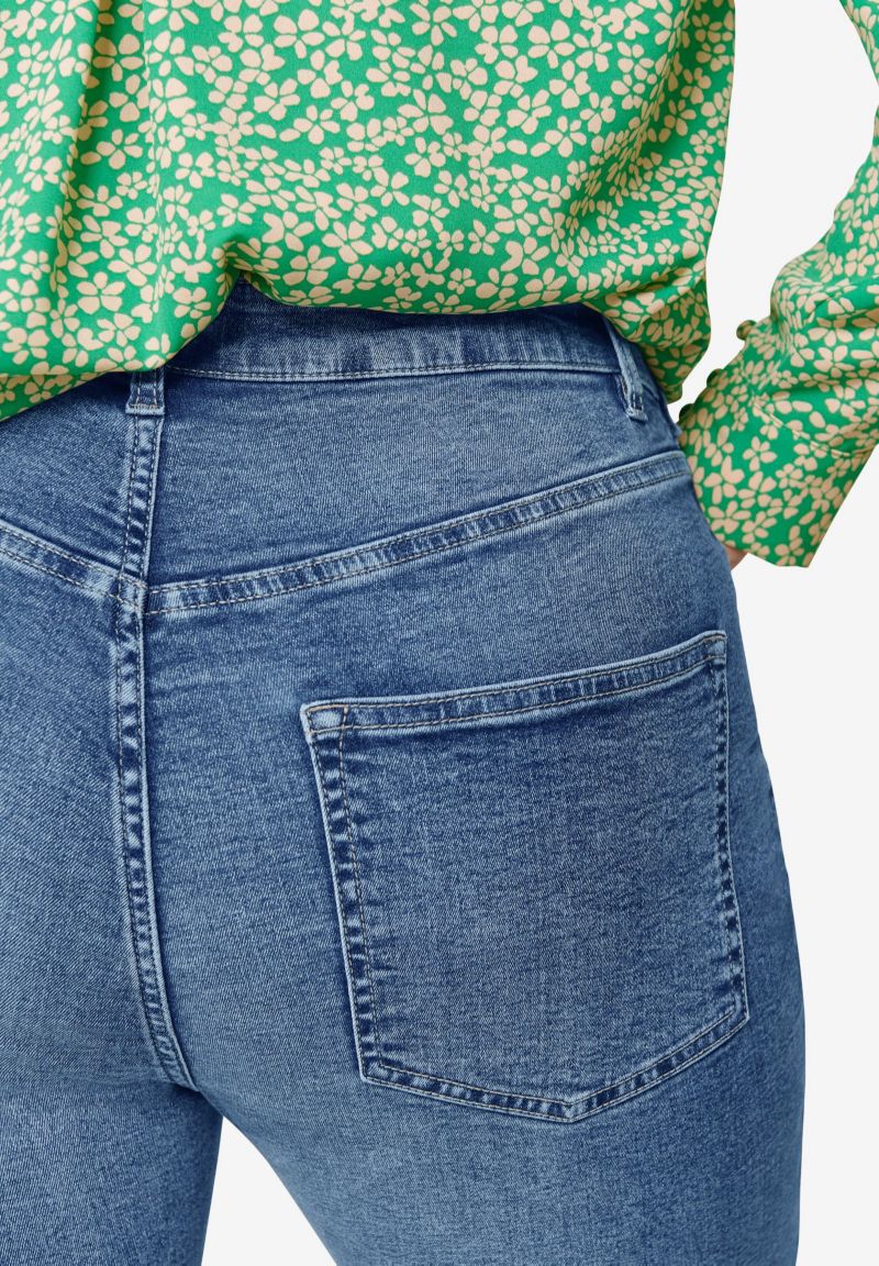 Women's Slim 5-Pocket Stretch Mid-Rise Denim Capri