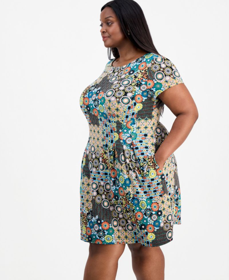 Plus Size Printed Round-Neck Short-Sleeve Dress