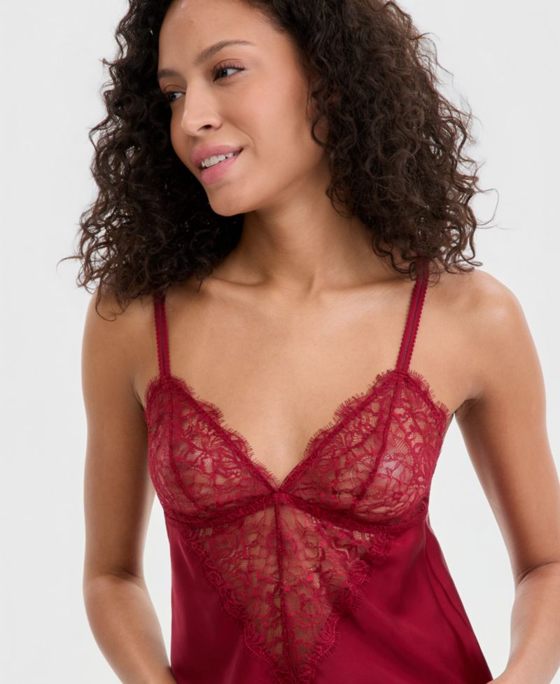 b.tempt'd Women's by Wacoal It's On Lace Cami 911396