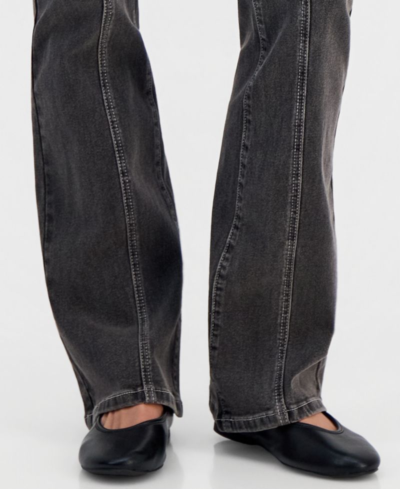 Juniors' Mid Rise Seamed Bootcut Jeans With Keychain
