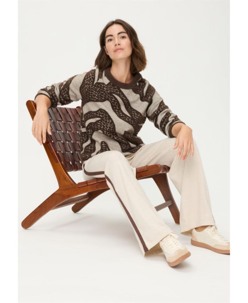 Abstract Modern Animal Feather Knit Pull-Over