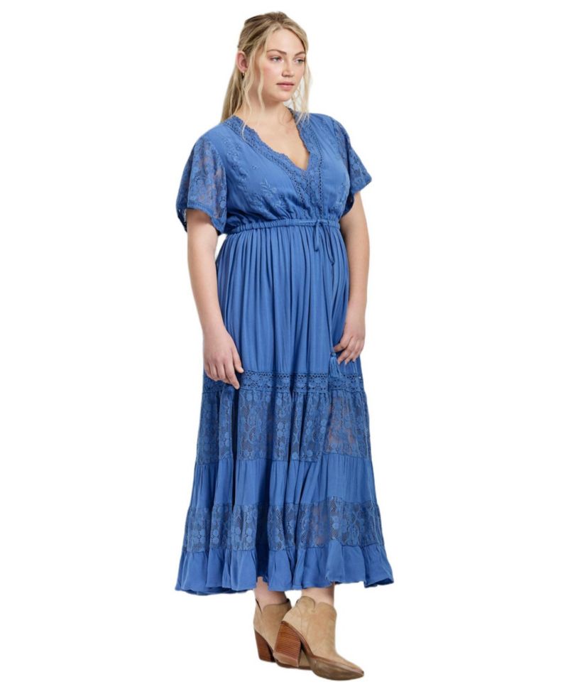 Women's Plus Size Raven Lace Maxi Dress