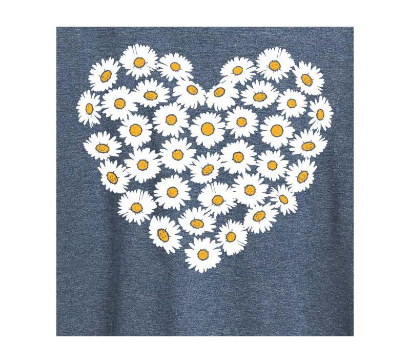 Daisy Heart Plus Size Graphic T-Shirt
