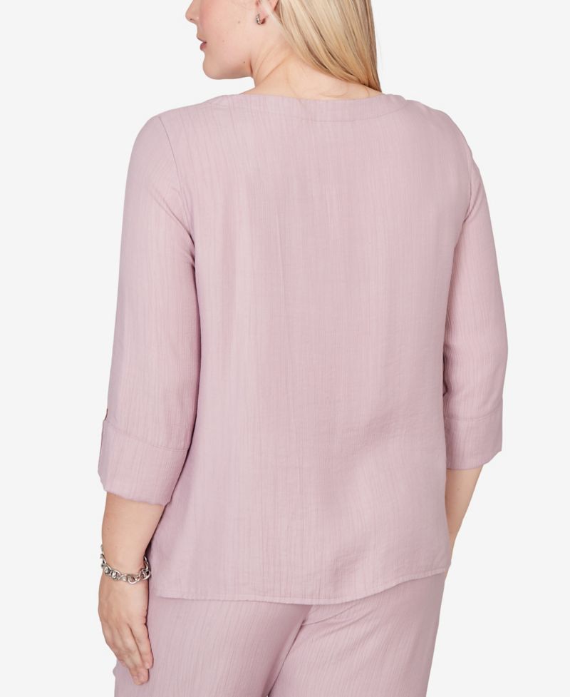 Women's Vintage Charm Textured Spliced Rose Crewneck Top