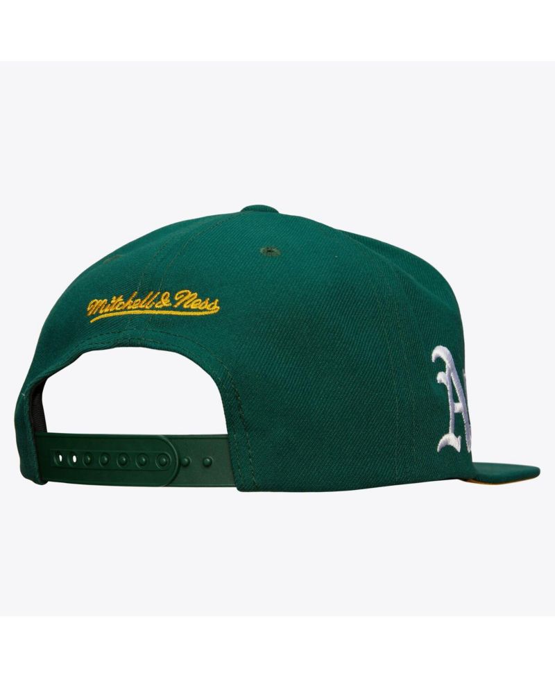 Men's Green Oakland Athletics Team Tagged Snapback Hat