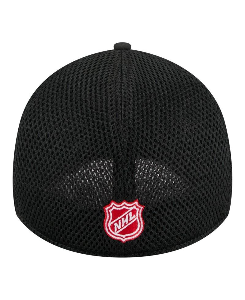 Men's Black Chicago Blackhawks Logo 39THIRTY Flex Hat