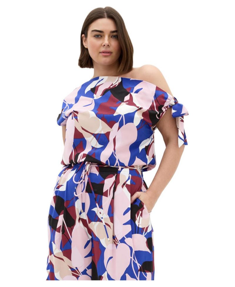 Plus Size Off-Shoulder Short-Sleeve Top