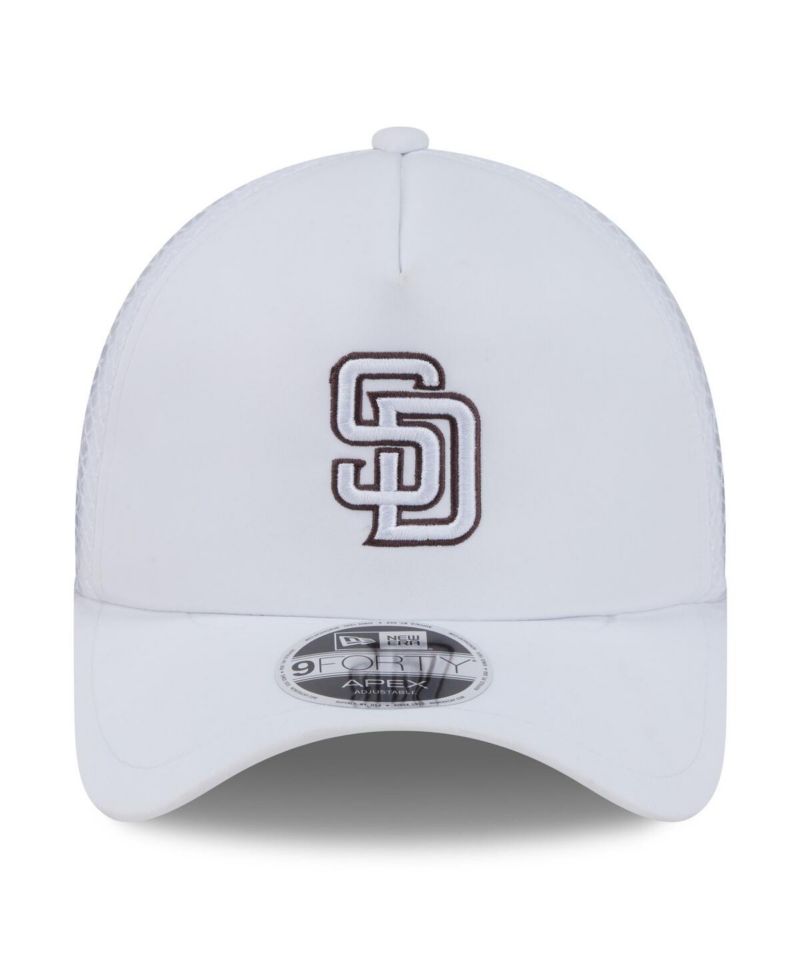 Men's White San Diego Padres 2026 Batting Practice Apex 9FORTY Adjustable Trucker Hat