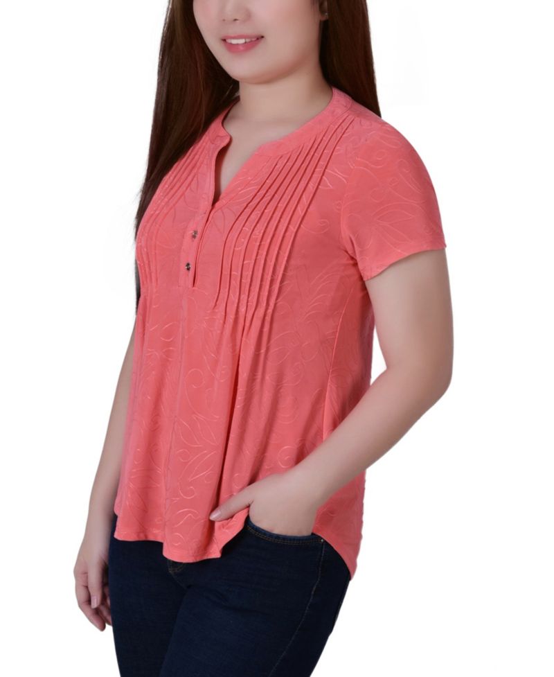 Petite Short Sleeve Y Neck Jacquard Knit Top