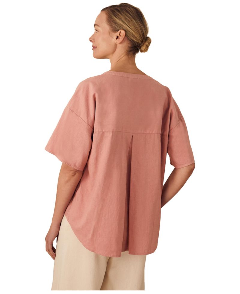 Women's Short Sleeve V-Neck Dipped Hem Blouse