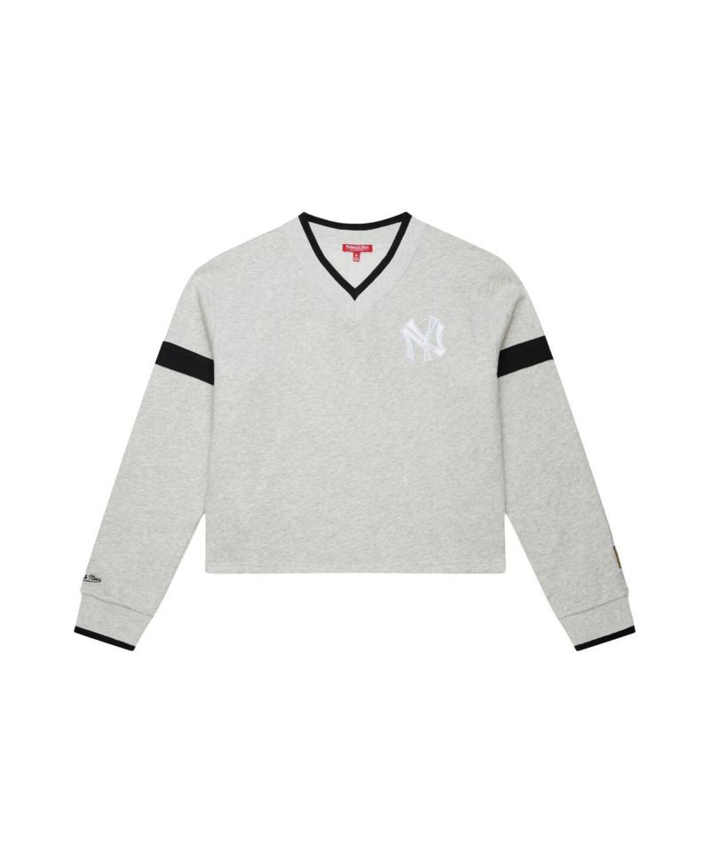 Women's Heather Gray New York Yankees Cooperstown Collection V-Neck Cropped Toggle Sweatshirt