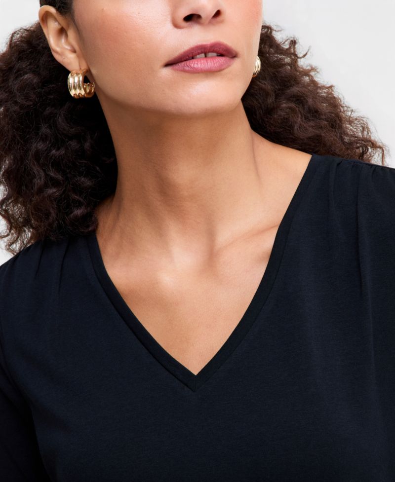 Women's V-Neck 3/4-Sleeve Knit Top