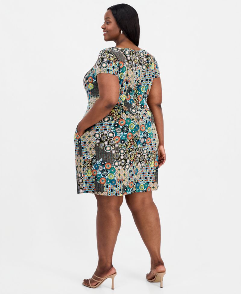Plus Size Printed Round-Neck Short-Sleeve Dress