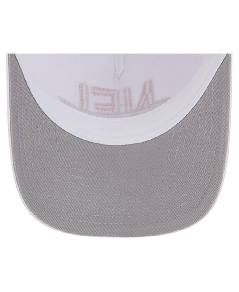 Men's White San Francisco 49ers NFL 9FORTY A-Frame M-Crown Adjustable Trucker Hat
