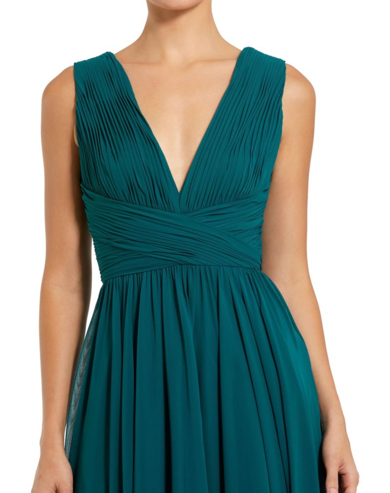 Women's Sleeveless Ruched V Neck Chiffon Gown