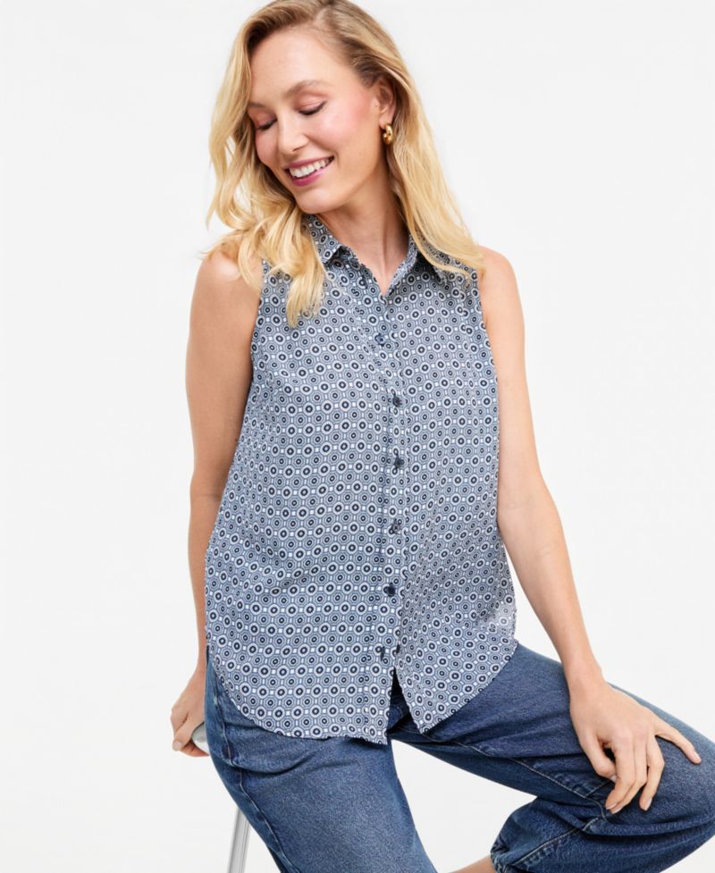 Women's Sleeveless Button-Up Geometric-Print Blouse