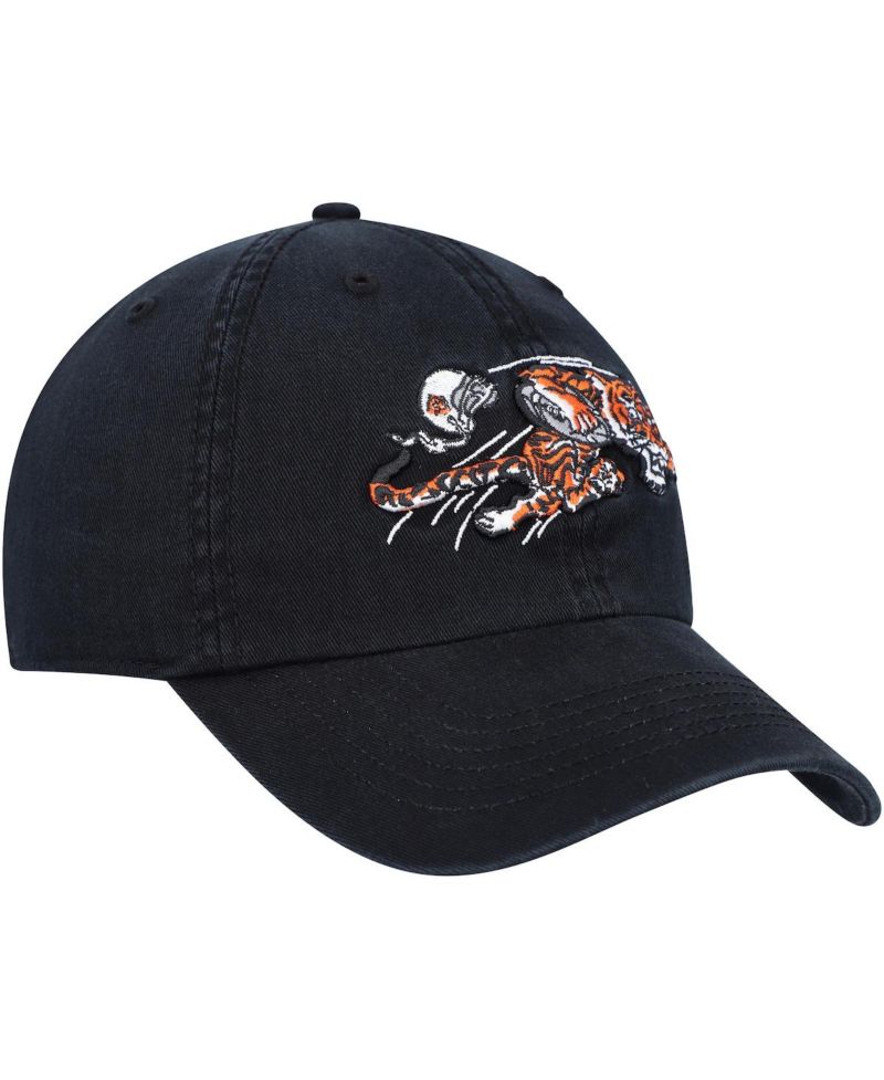 Men's Black Distressed Cincinnati Bengals Gridiron Classics Franchise Legacy Fitted Hat