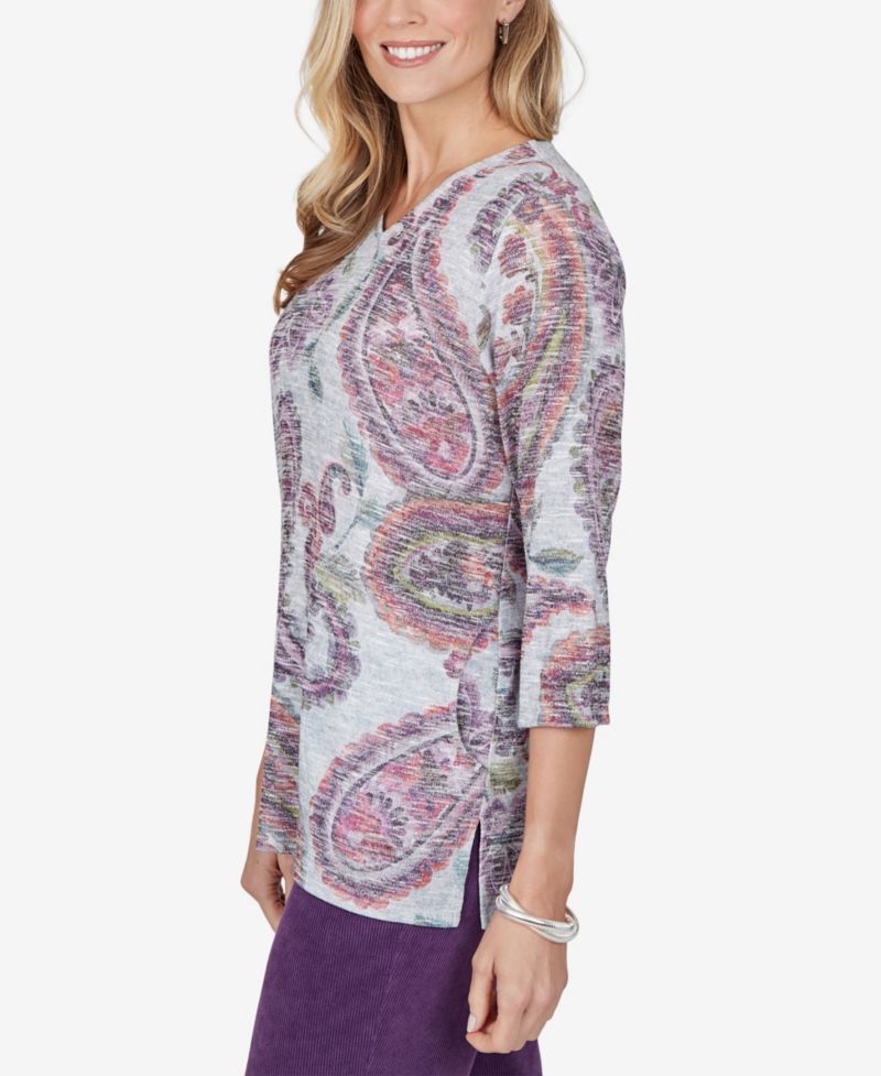Petite Paisley V-Neck 3/4-Sleeve T-Shirt