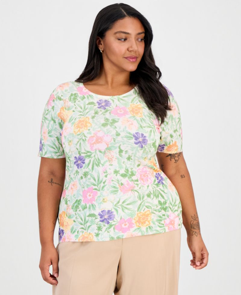 Plus Size Printed Short-Sleeve Sweater