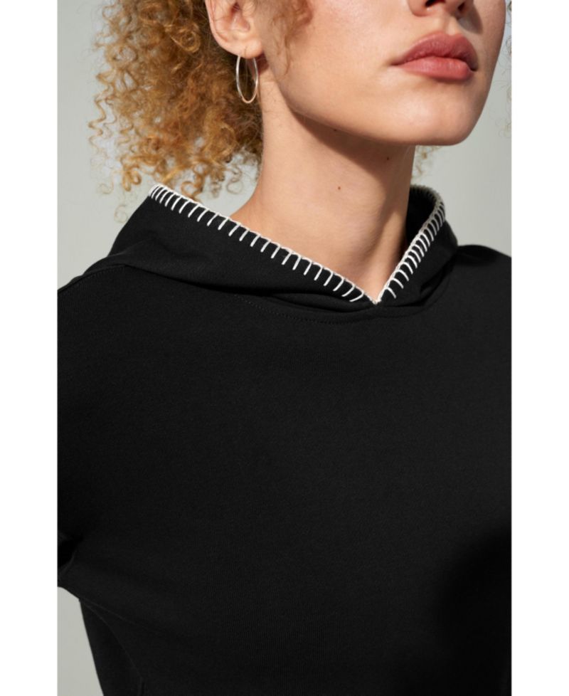 Cropped Fit Seamflow Poise Pullover Hoddie