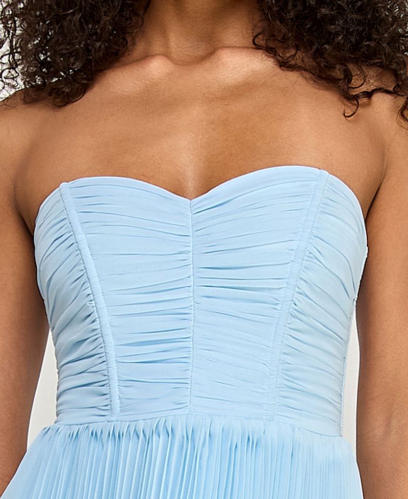 Juniors' Pleated Tiered Strapless Gown