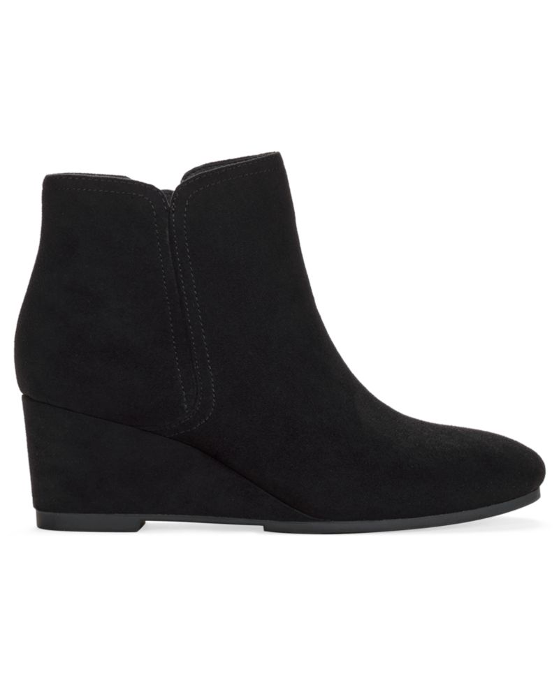 Women's Portiaa Round Toe Wedge Dress Booties