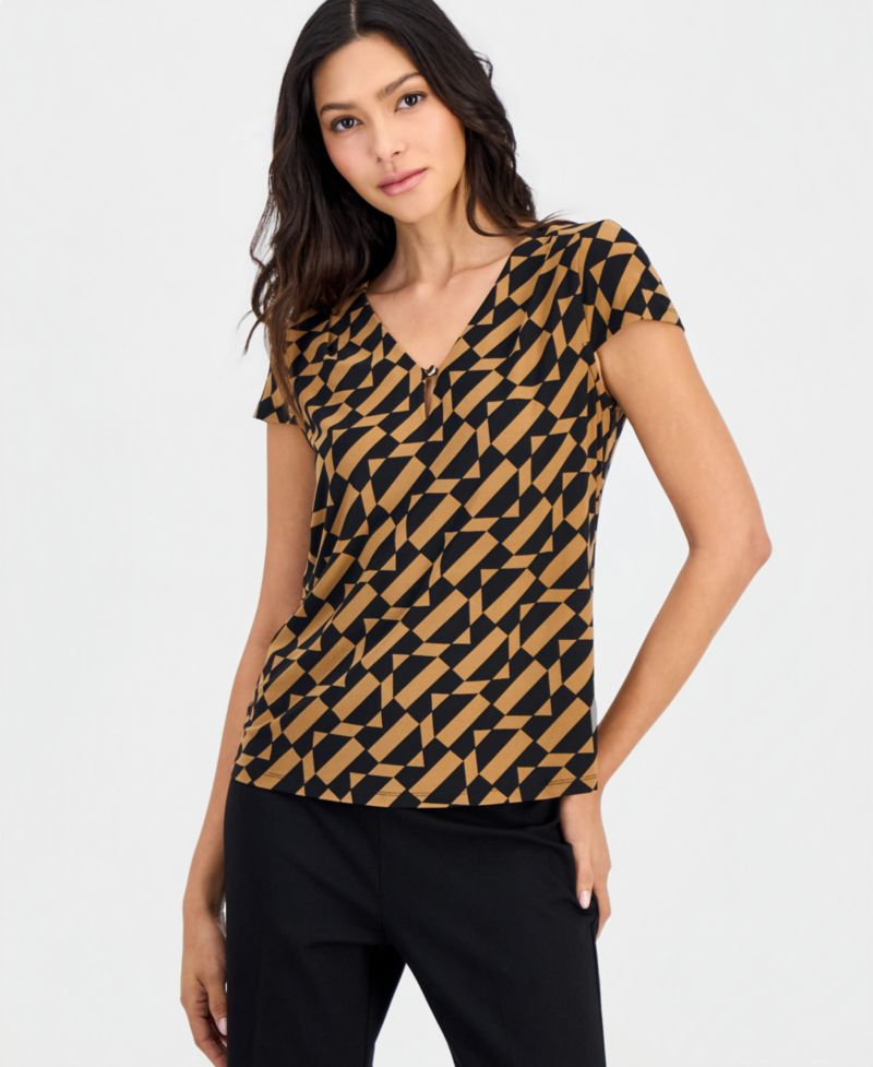 Plus Size Printed V-Neck Short-Sleeve Top