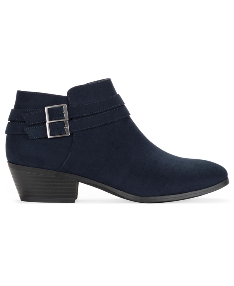 Women's Willaa Belt Block Heel Booties