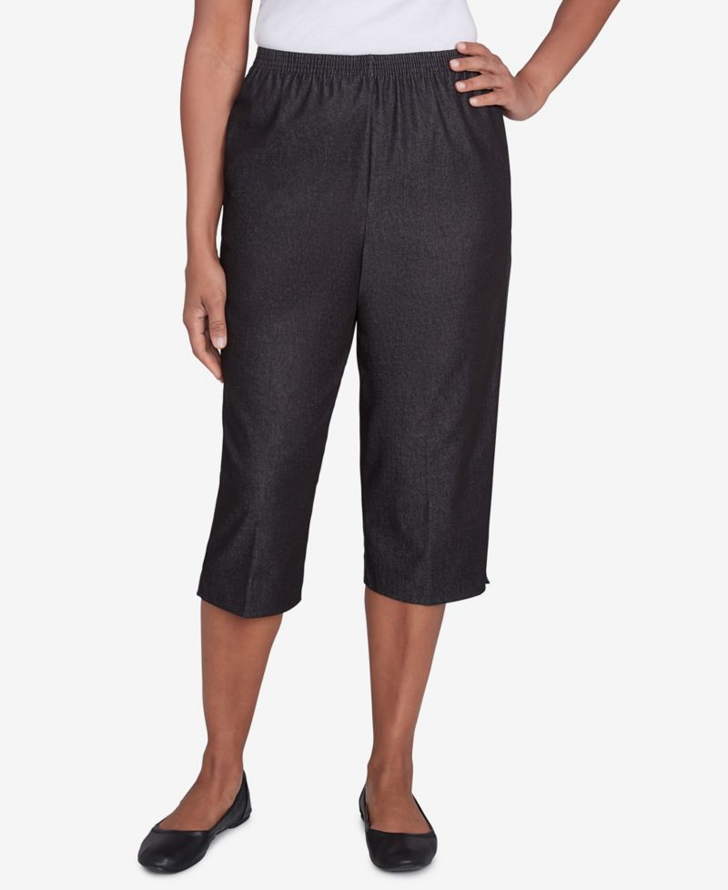 Petite Pull-On Capri Jeans
