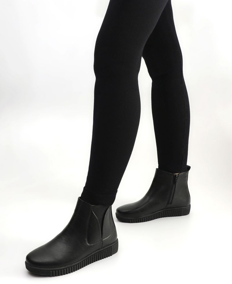 Women's Wyatt Chelsea Boots