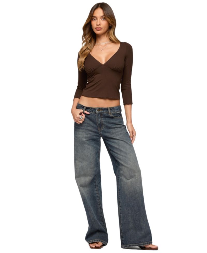 Women's Cassisy Quarter Sleeve Wide V Neck Top
