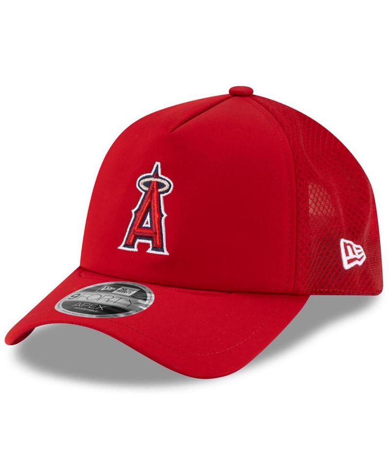 Men's Red Los Angeles Angels 2026 Batting Practice Apex 9FORTY Adjustable Trucker Hat