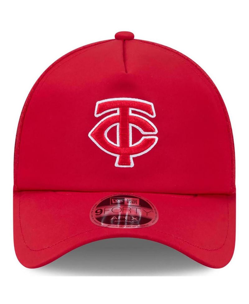 Men's Red Minnesota Twins 2026 Batting Practice Apex 9FORTY Adjustable Trucker Hat