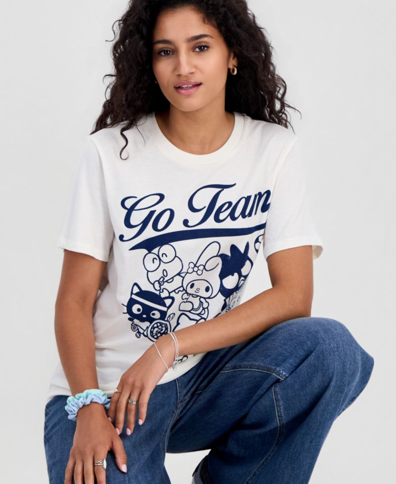 Juniors' Hello Kitty Graphic T-Shirt