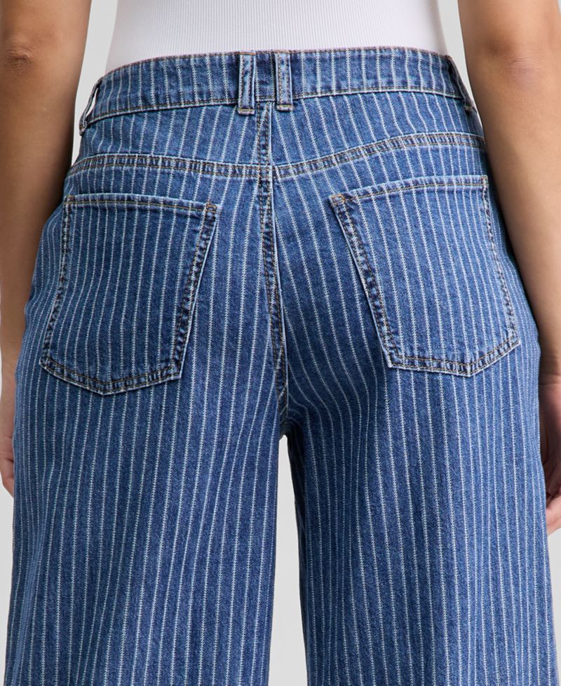 Women's Cuffed Wide-Leg Jeans