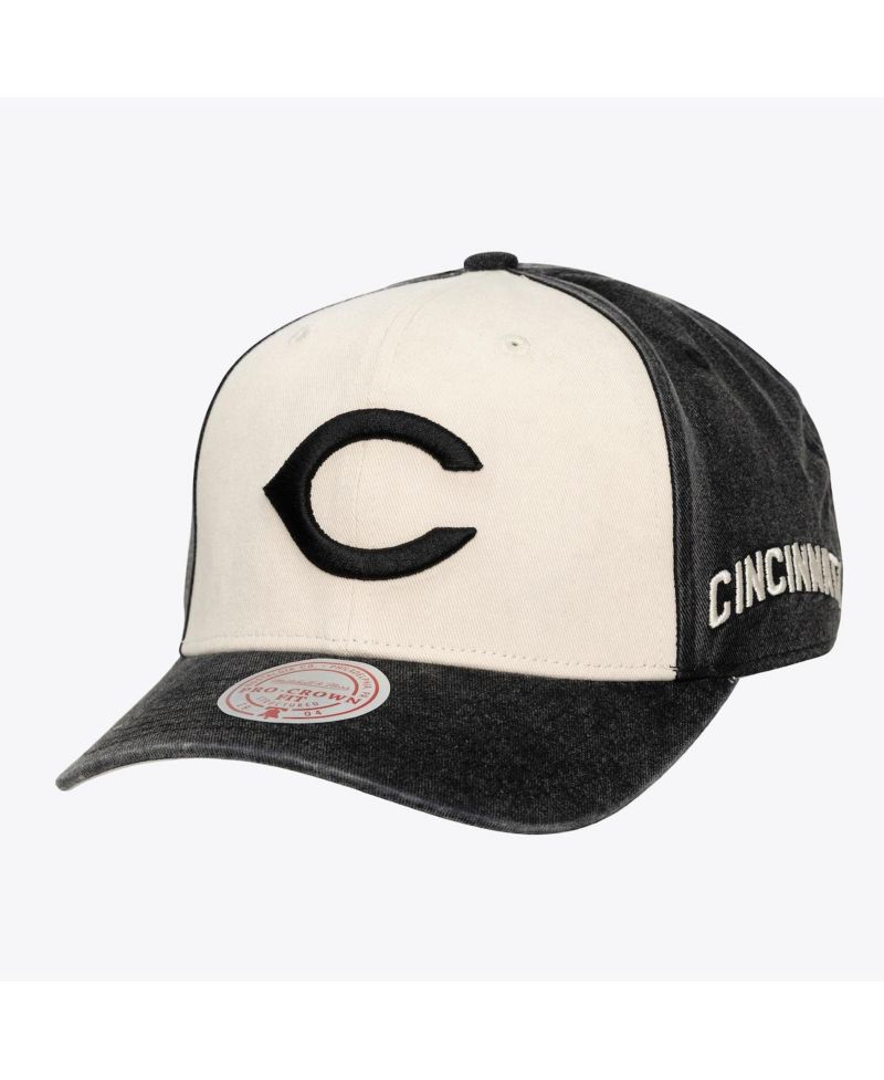 Men's and Women's Cream/Black Cincinnati Reds Snow Block Pro Crown Snapback Hat