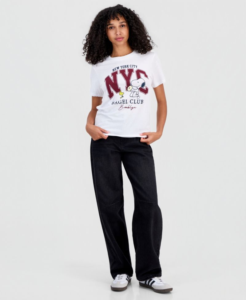 Juniors' Snoopy Bagel Club T-Shirt
