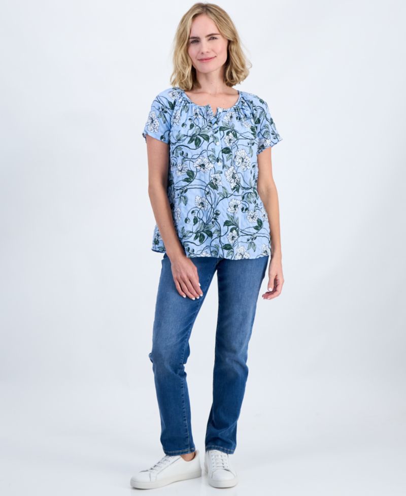 Petite Floral Seersucker Short-Flutter-Sleeve Blouse